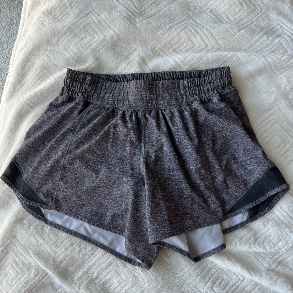 Hotty hot mid rise short